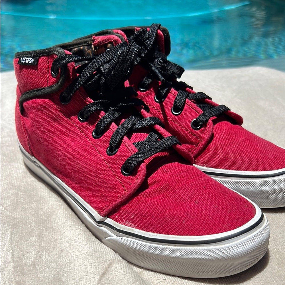 Vans vintage mid top red skate shoe